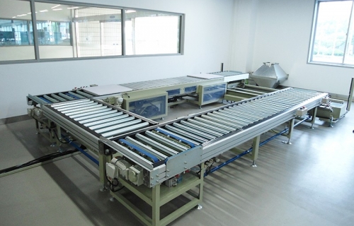 鋁邊框滾筒輸送線